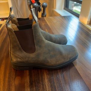 #1306
MEN'S DRESS
CHELSEA BOOTS - RUSTIC BROWN worn once!! Brown Men’s 10